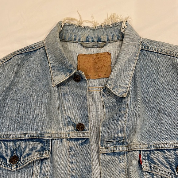 Vintage Red Label Levi’s Trucker - Picture 2 of 7